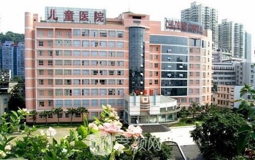 重庆儿童医院专家团队，专业医疗的典范