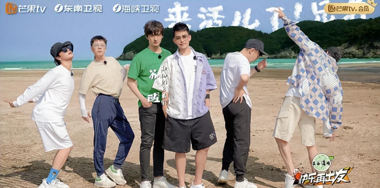 剧组贴，揭秘电影背后的辛勤与团结