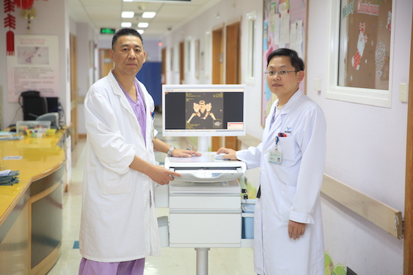 儿保泌尿外科专家，守护儿童健康的守护者