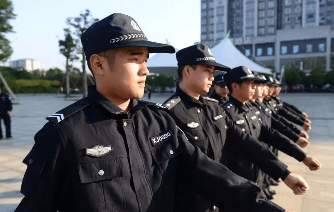 特警公务员待遇，职责、薪酬与福利的综合考察