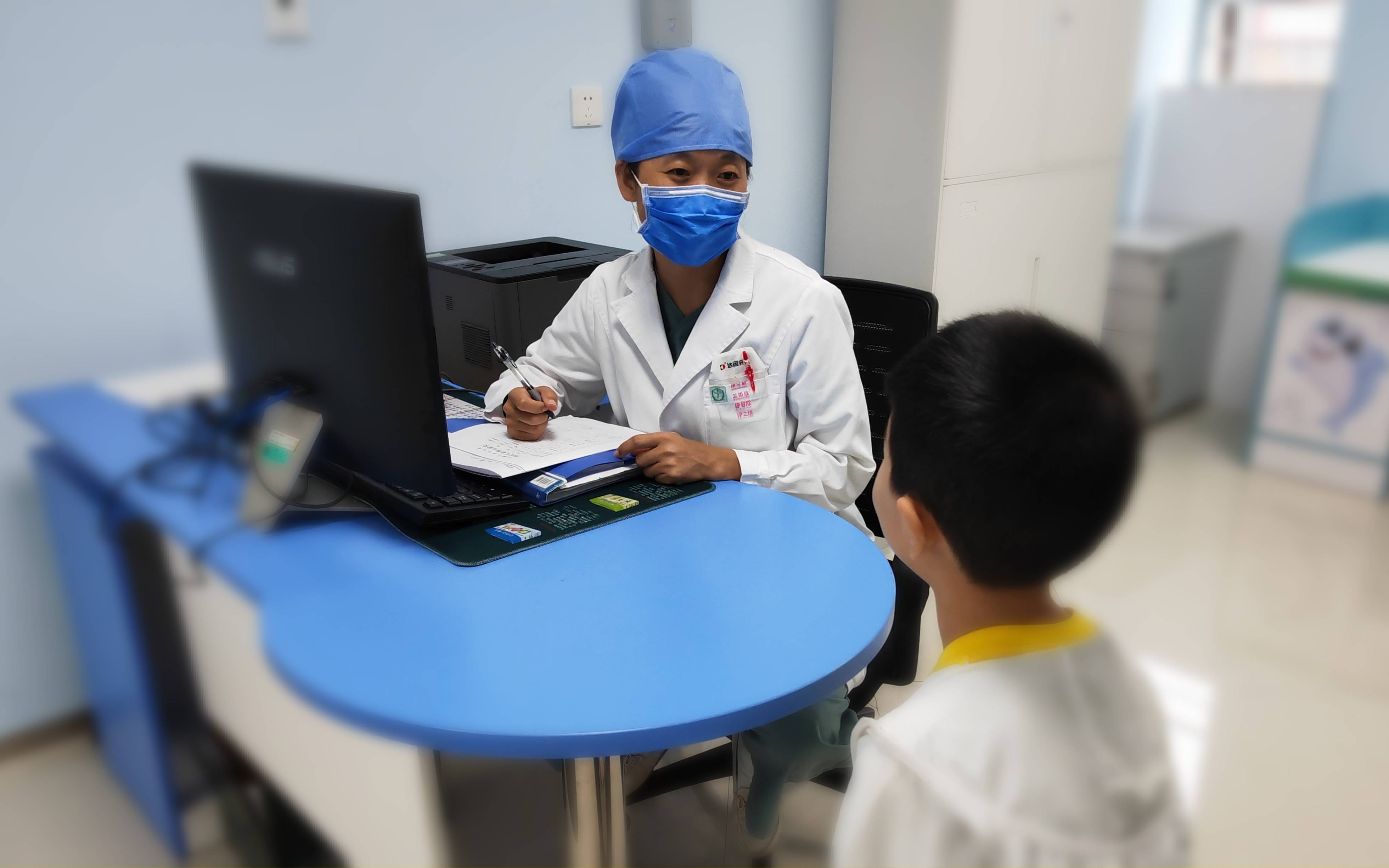 医学院皮肤科儿科专家——守护儿童健康的守护者