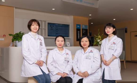 重庆儿童医院门诊专家团队，守护儿童健康的坚实后盾