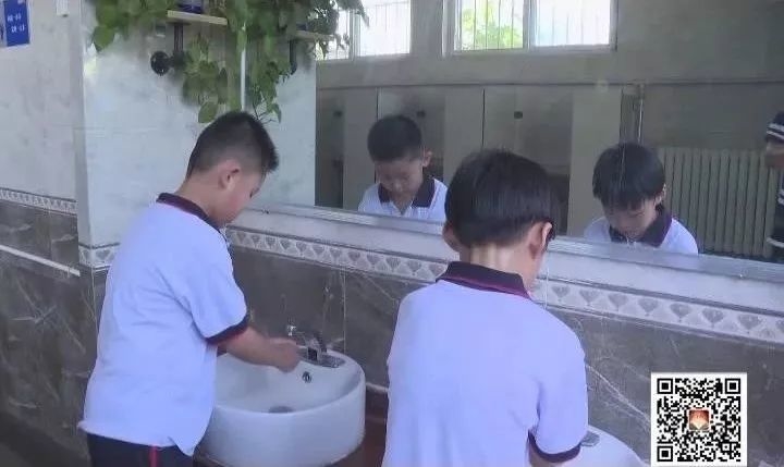 初中的厕所自动门，探索现代技术与校园环境的融合