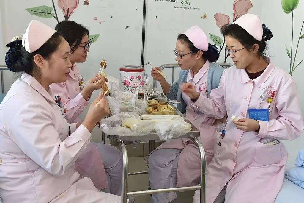 儿科护士一本通，专业实践与人文关怀的完美结合