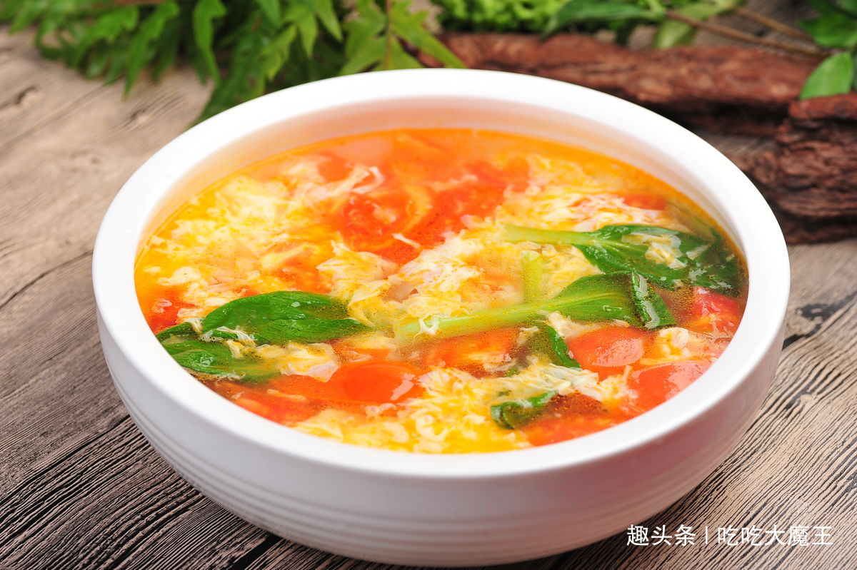 蛋花汤图，一道家常美食的烹饪艺术