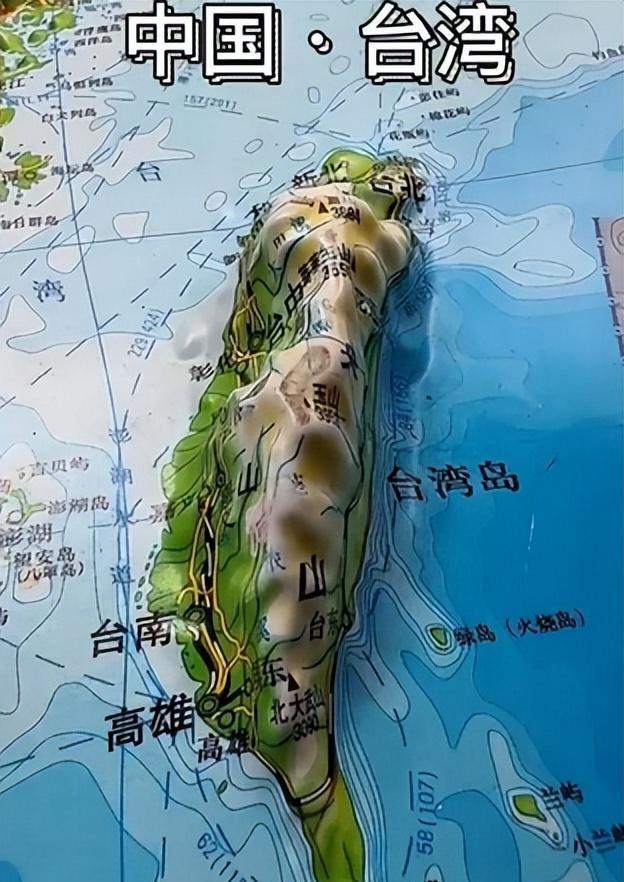关于65伞兵刀的价格探讨