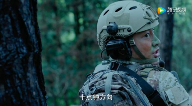 新中国伞兵，英勇无畏，翱翔天际的国之利刃