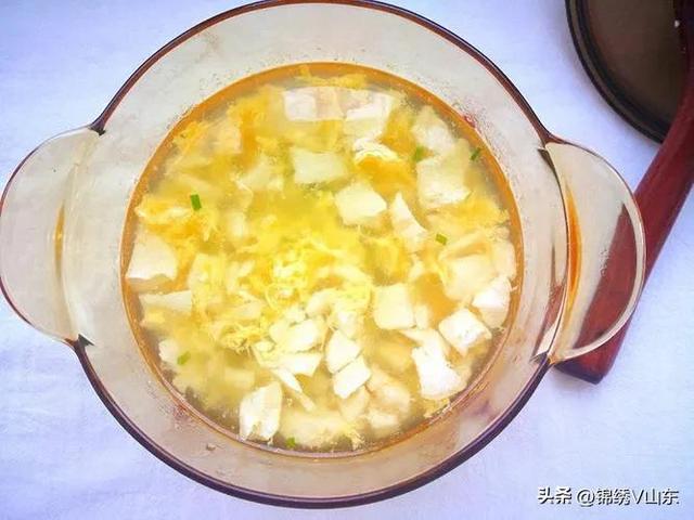 瘦肉豆腐蛋花汤，一道营养美味的家常汤品