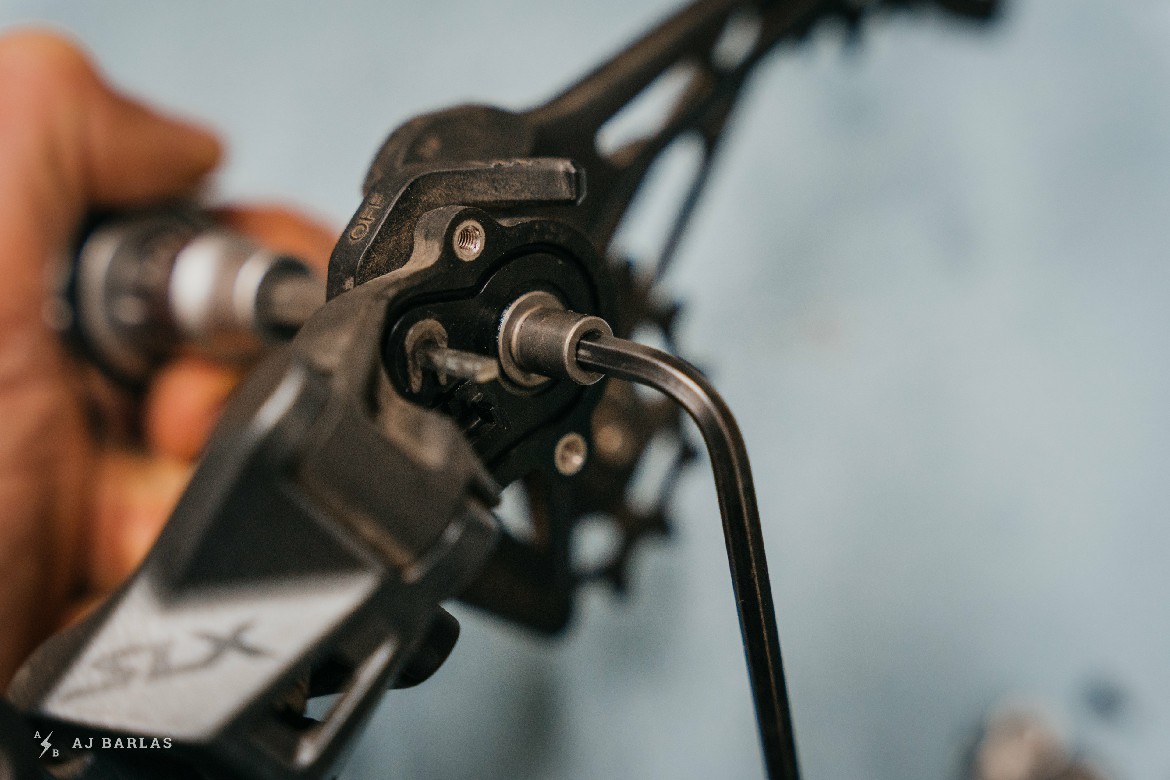 Shimano XT夹器深度拆解